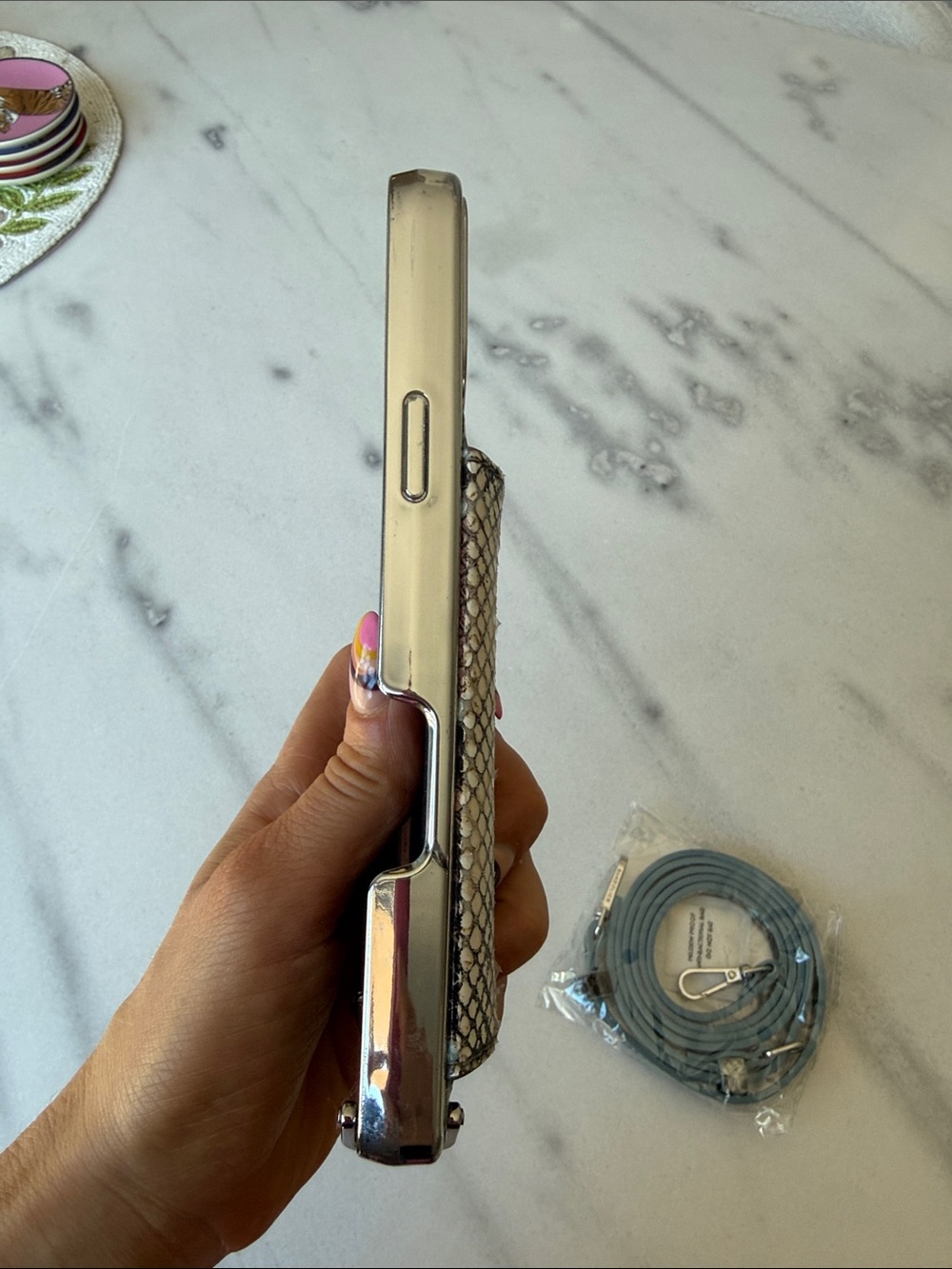 Bandolier Snake-Print Phone Case iPhone 16 promax with Gray-Blue Removable Strap - Picture 4 of 9